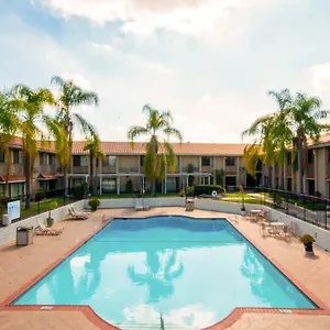 https://studio-6-anaheim-hills-ca.topanaheimhotels.com